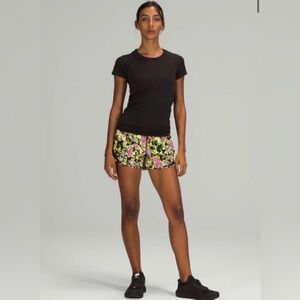 LULULEMON. Hotty Hot Shorts. Size 8.